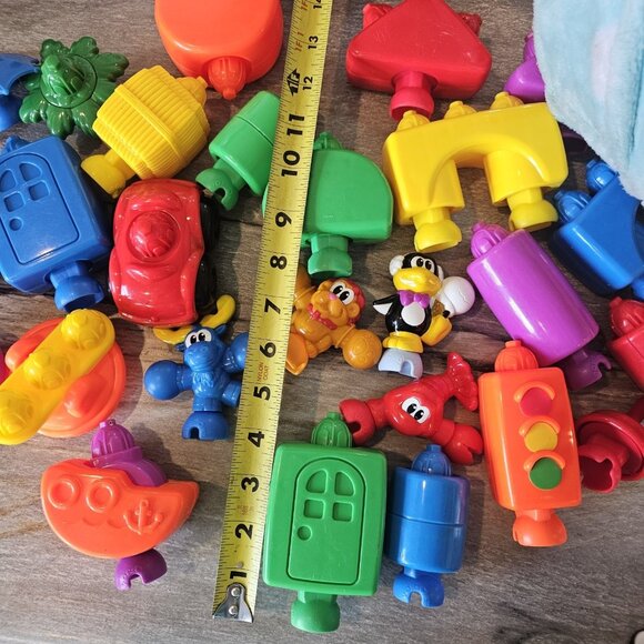 90s Y2K Fisher Price Pop Onz Building System 27 Pieces Animals Car Doors Shapes - Picture 13 of 14